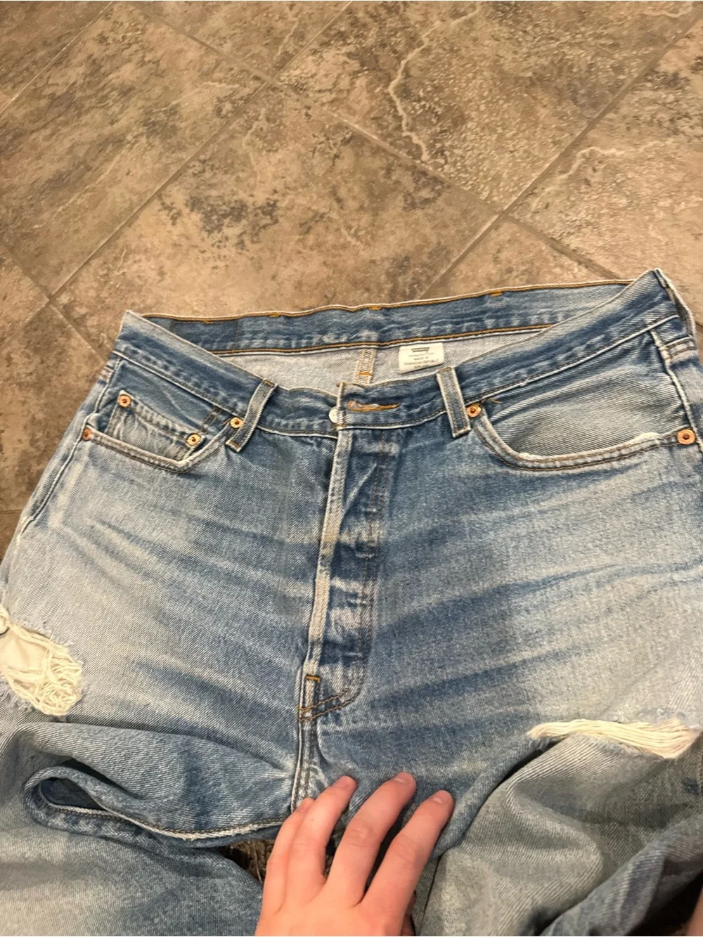 🤍Blue Levi’s 501 Distressed Men’s button fly Jeans W38 L36 made in Dominican
